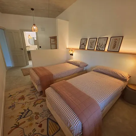 Truencas De Lujo Landhuis Saro